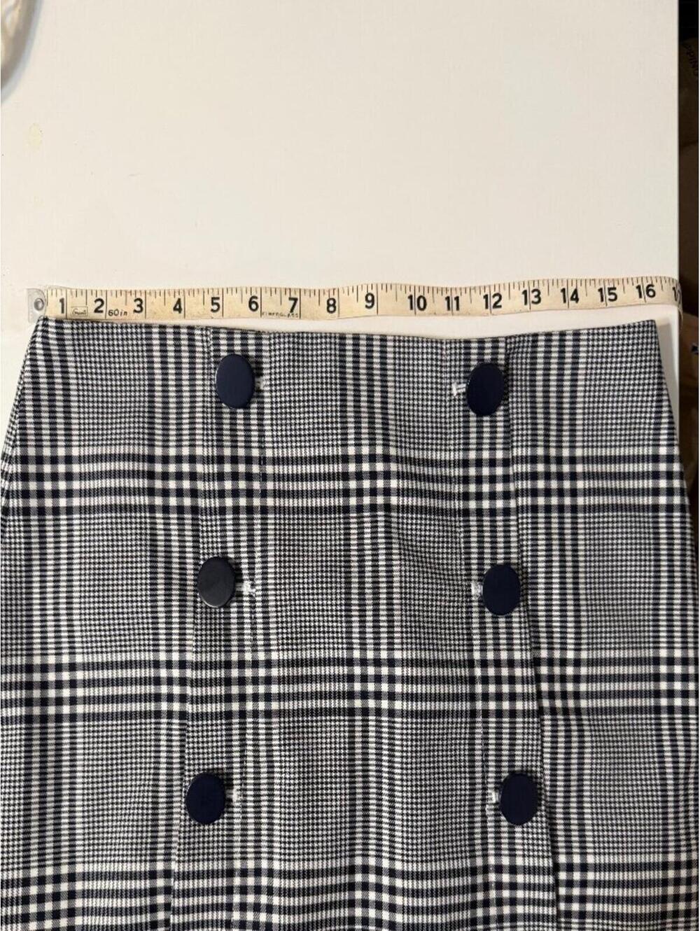 Loft Outlet Black & White Plaid Mini Skirt Size 8 - Picture 7 of 8